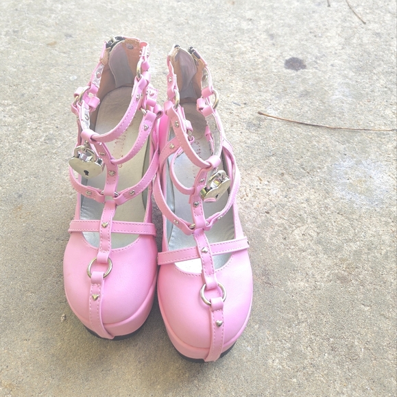 Demonia Pink Poison lock heart Platform Shoes Goth Alt Kawaii Retro Spooky - Picture 6 of 16